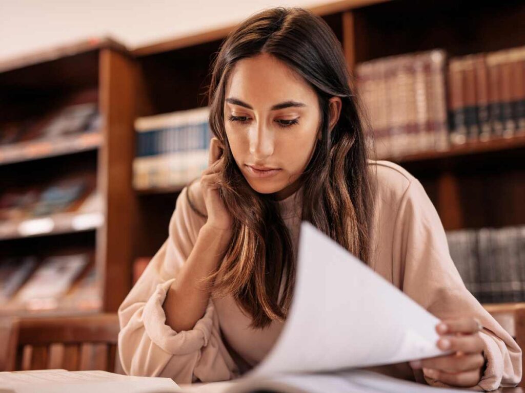 Menina que vai estudar de graça na Europa